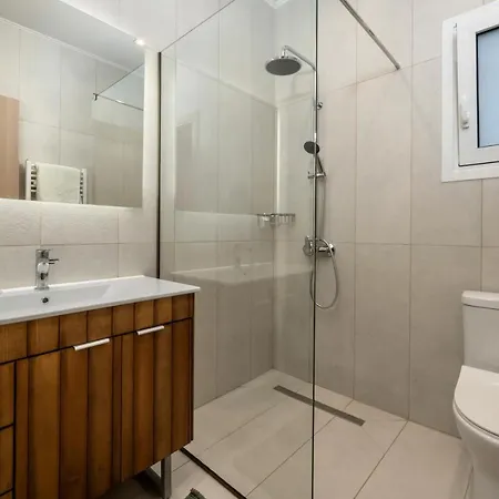 Evi's Comfy House Apartamento Kontokali